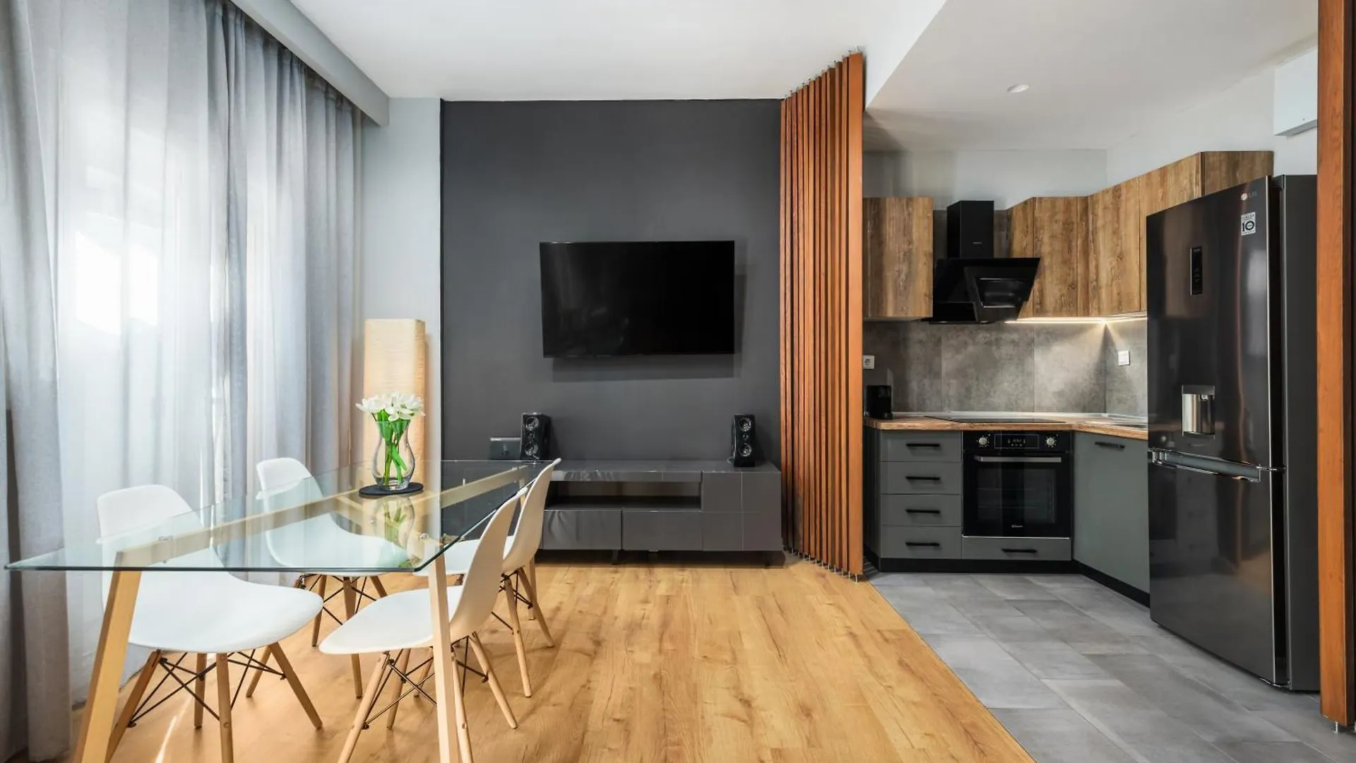 Apartment Glass Grey Nest Thessaloniki